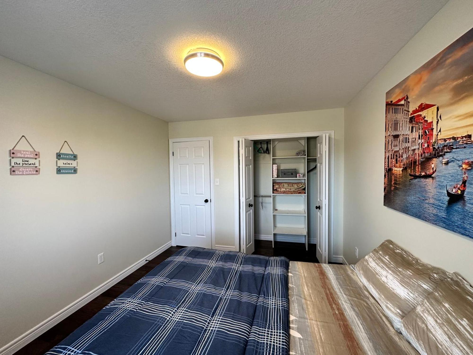 Comfortable Modern Room Near Ykf Airport III Китченер Экстерьер фото